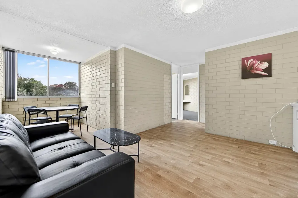 Wembley 2房  Sought-after 2-Bedroom Apartment for Home Buyers and Investors alike! 
Rare Vaca