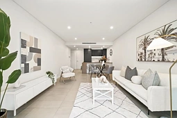 228/1C Lemon Tree Avenue, Melrose Park