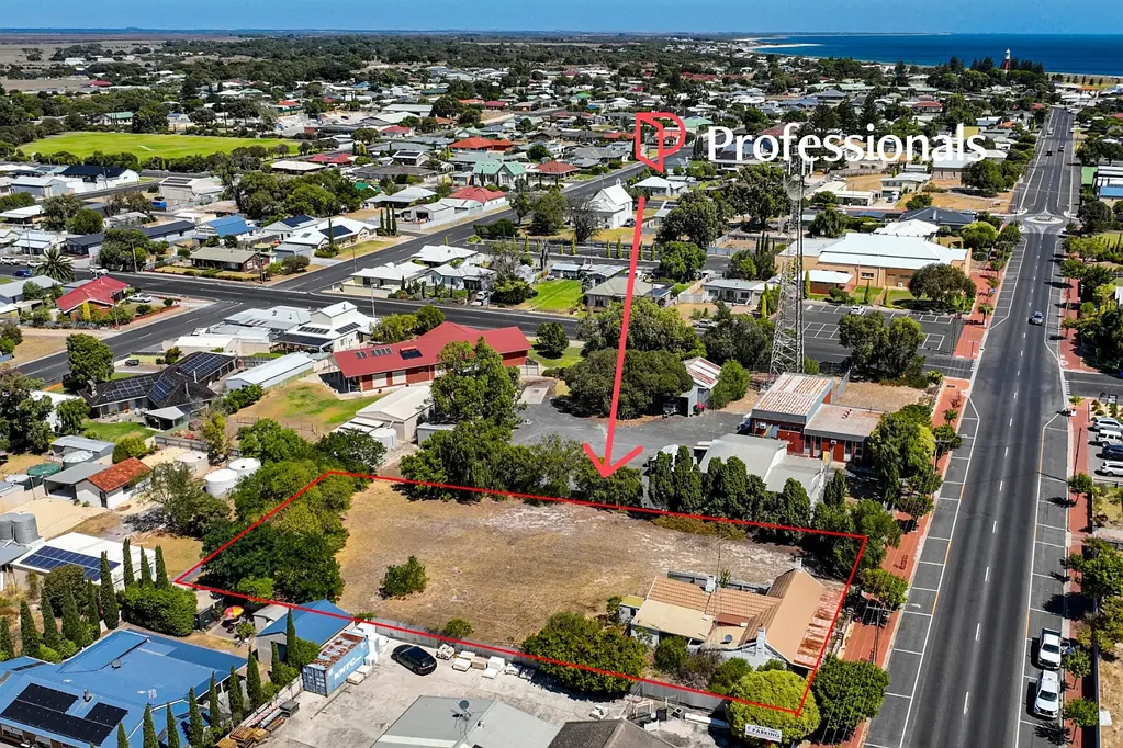 Kingston Se Expansive Land Opportunity in the Heart of Kingston SE