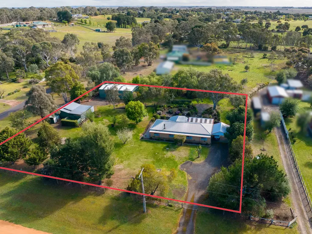 Teesdale 4غرفة نوم Centrally Located with Immaculate Gardens - Private Inspections Available