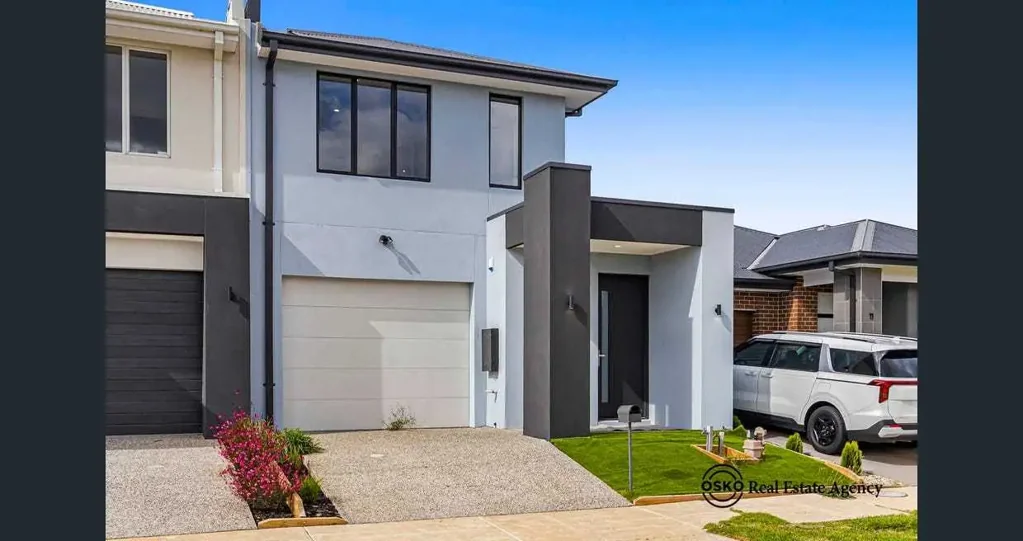 BRAND NEW LUXURY HOME IN TARNEIT - PREMIUM UPGRADES, WIP & REFRIGERATED COOLING!