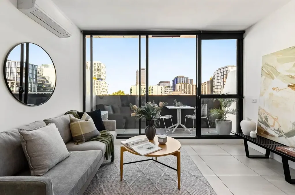 Urban Elegance in the Heart of Carlton
