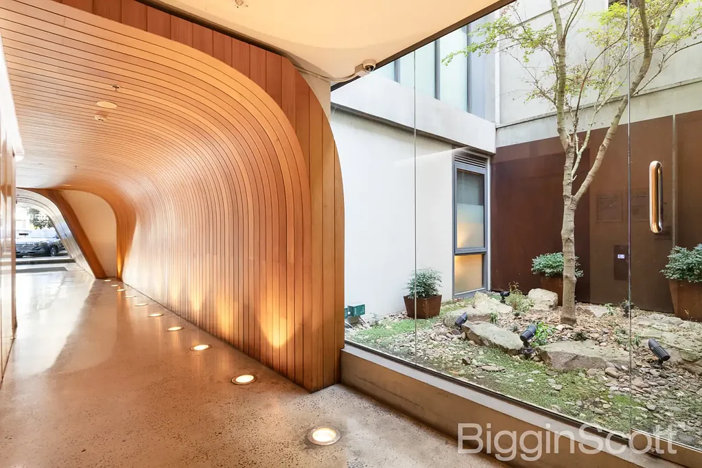 Contemporary Living with Private Courtyard in Prime Port Melbourne Location