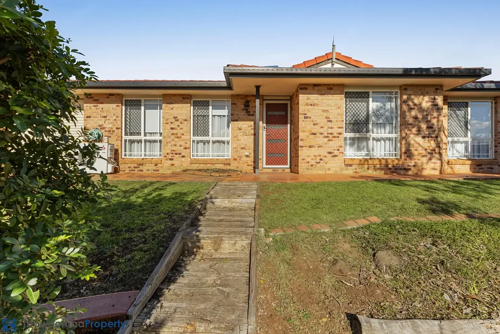 WELL PRESENTED FAMILY HOME AWAITS!