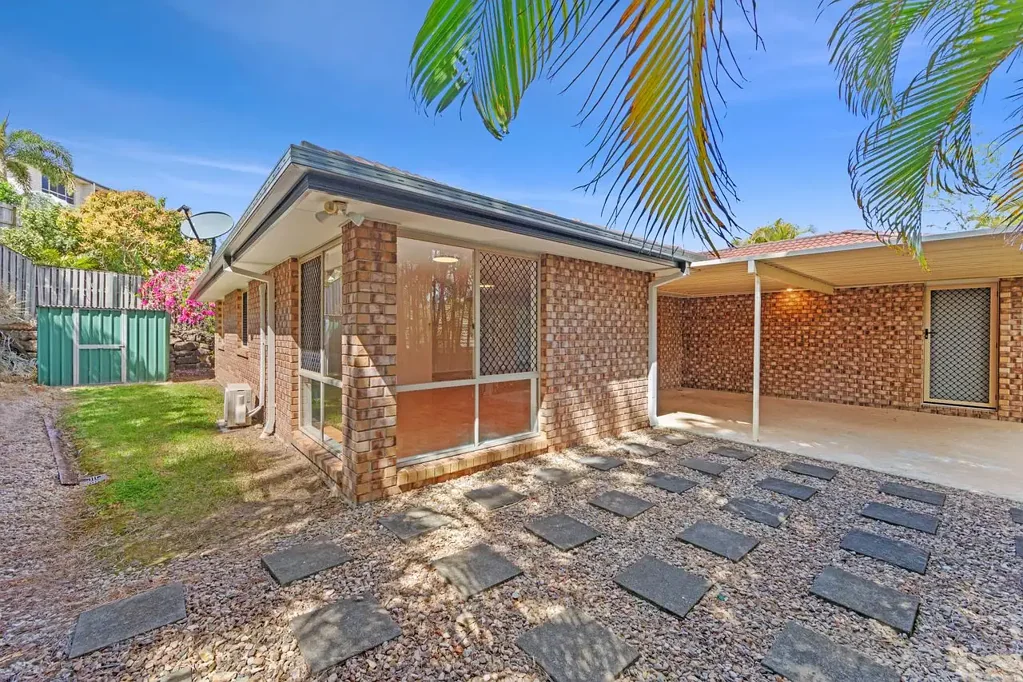 10 Boyer Street, Pacific Pines, QLD 4211