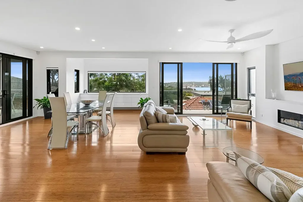 Architectural Elegance with North Harbour Views - Fully Furnished - 4-6 month lease available