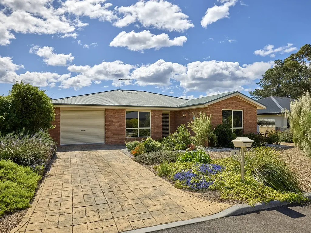 St Helens 2Moenga North-facing peaceful villa