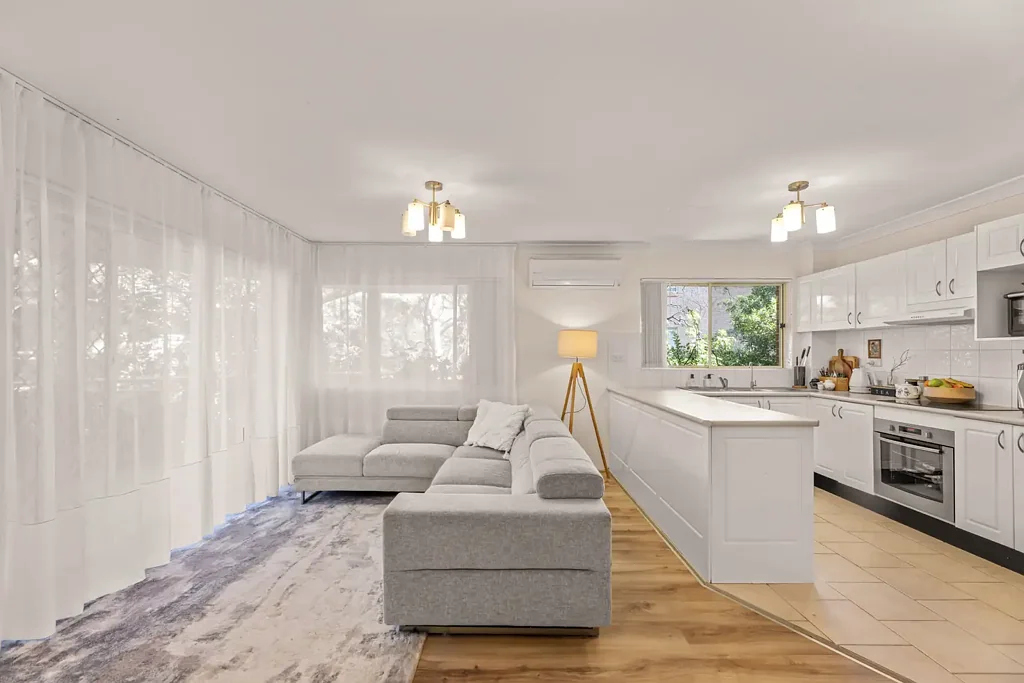 Sutherland 2कमरा TWO BEDROOMS, TWO ENSUITES & A LEAFY OUTLOOK