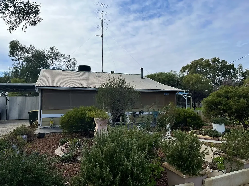 16 Dick St, Northam, WA 6401