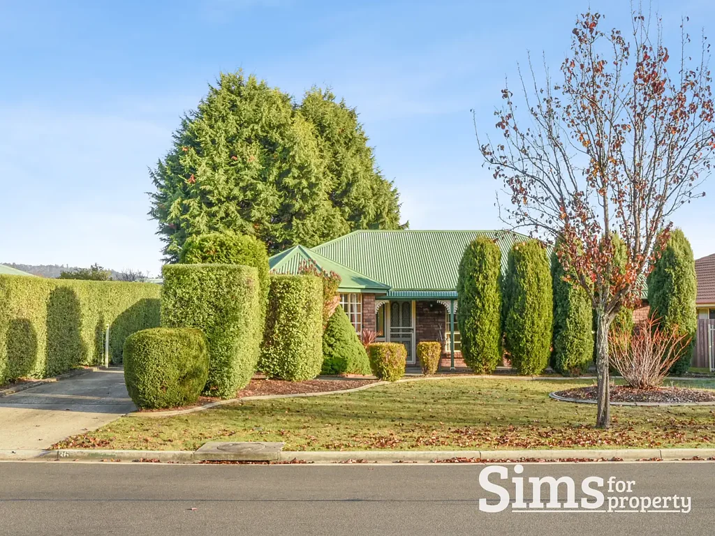 Prospect Vale 3Zimmer Solid Brick Home in a Highly Desirable Prospect Vale Setting