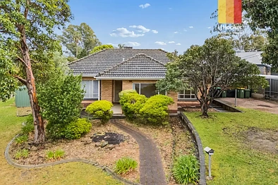 Banksia Park 3Kwarto Convenient Corner Appeal with Plenty of Potential