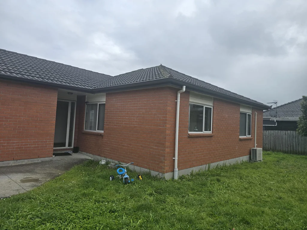 Spacious and modern 4-bedroom house