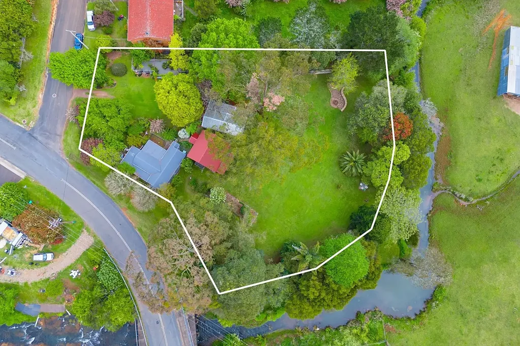 Comboyne 4房  Rare Opportunity to Own a Unique Property with Limitless Potential