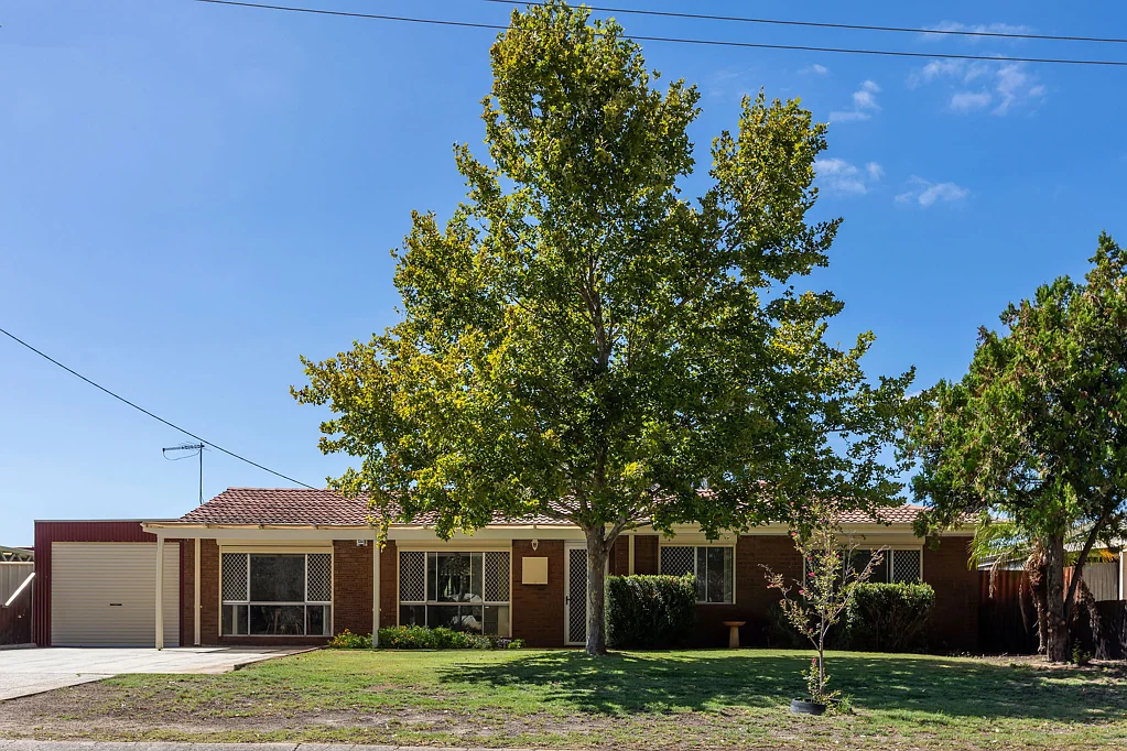 16 Cressida Way, Camillo, WA 6111