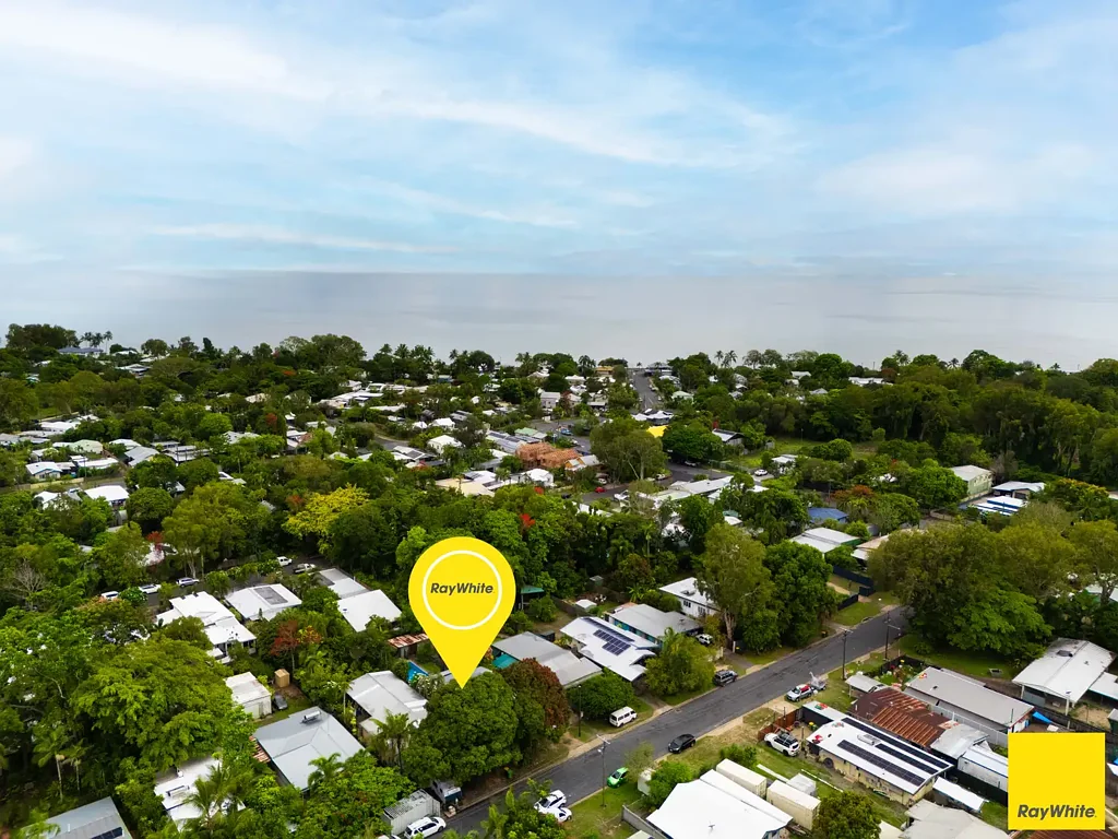 34 Saw Street, Machans Beach, QLD 4878