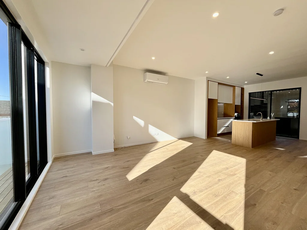Modern Living in One Tree Hill