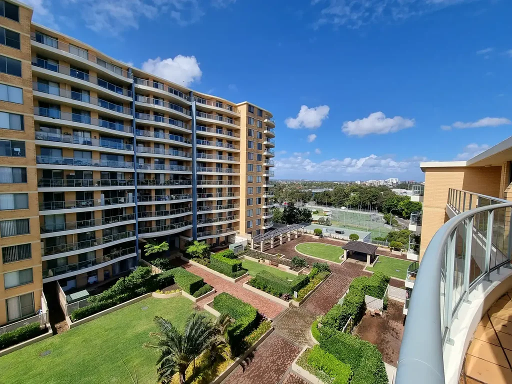 Upated Resort Style Living 2 bedroom apartment!