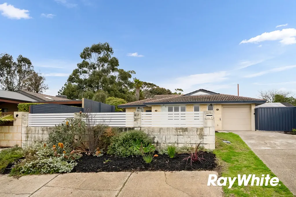 Craigie 3房  MARCO PAPALIA PRESENTS A CAPTIVATING & CHARMING CRAIGIE FAMILY HOME!!