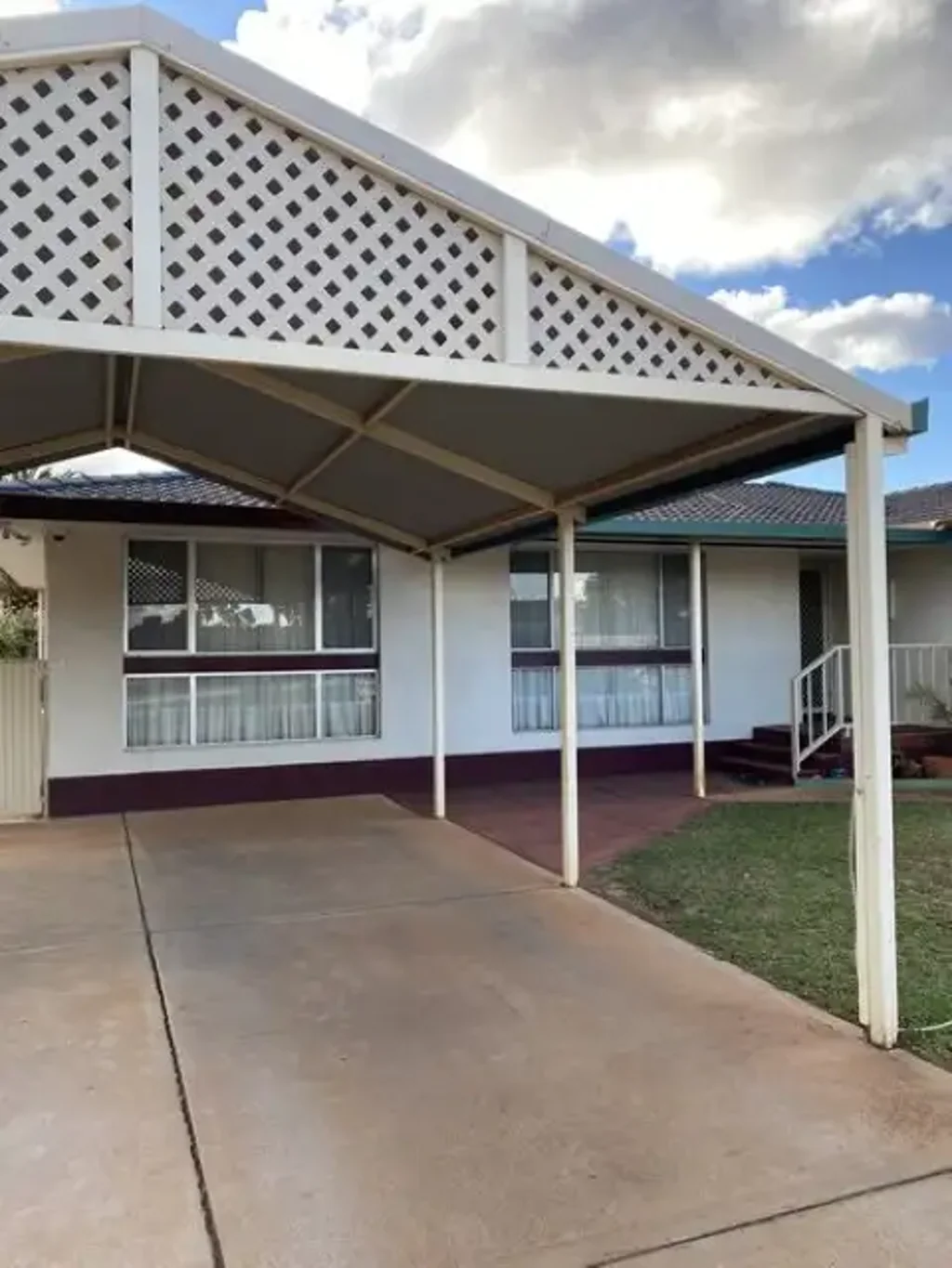 Large Family Home in Lamington