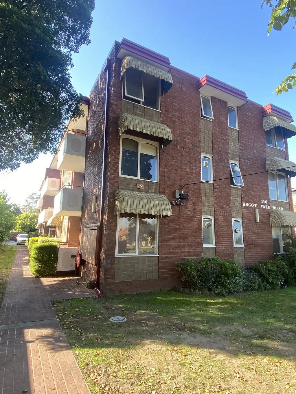 Spacious 1 Bedroom Apartment!