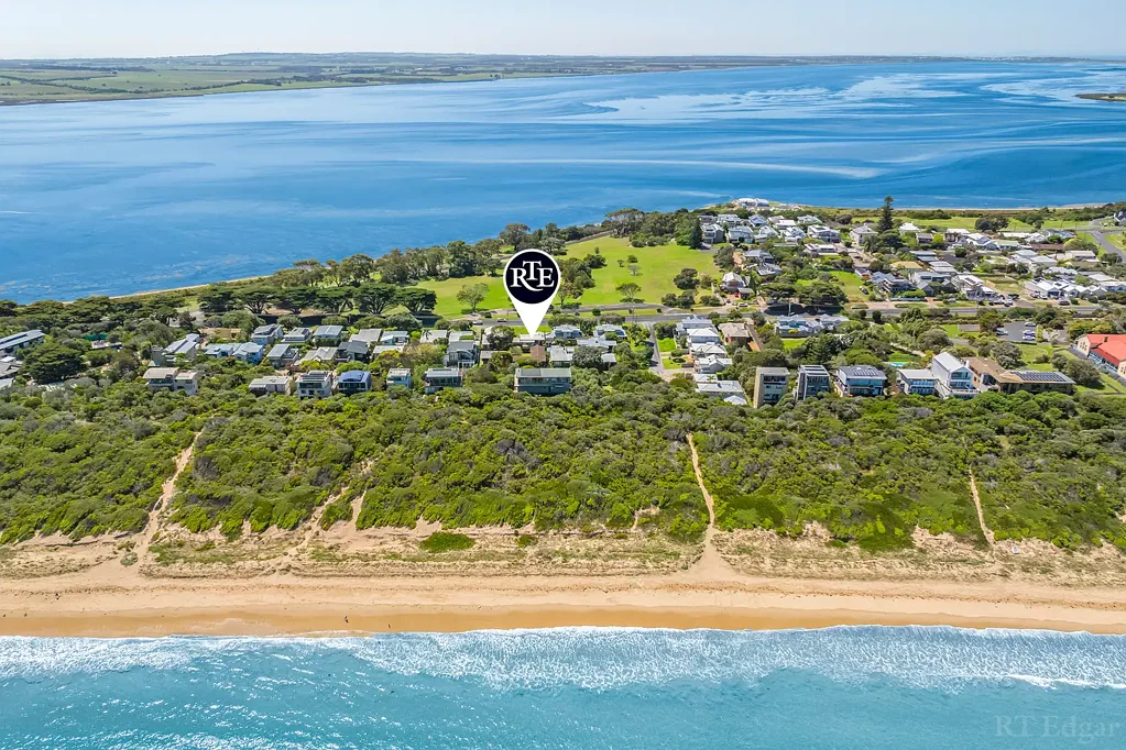 Queenscliff 3Kwarto Classic Beachside Hideaway, Footsteps to the Shoreline