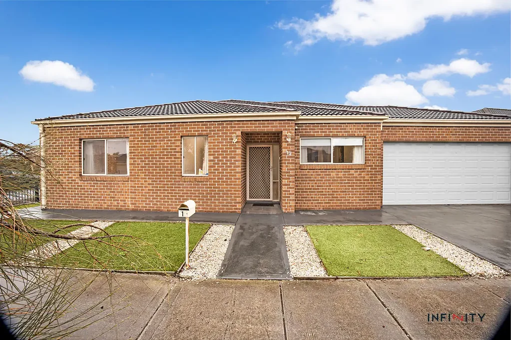 Tarneit 4房 Tarneit Gardens Estate 宽敞三卧 现代厨房 双车库 自然光足 家庭友好 社区便利 Perfect Family Home in Sought-After Tarneit Gardens Estate!