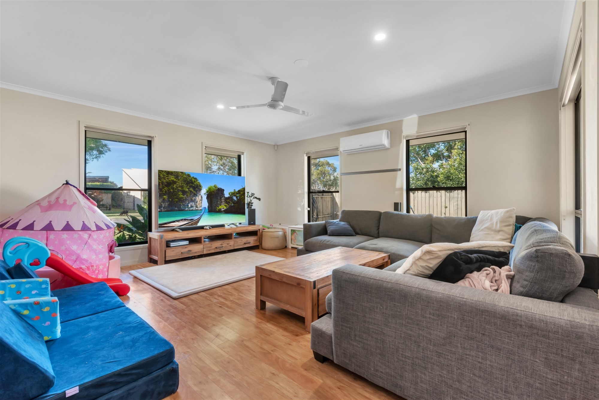 2 WIDGEE PL, CALOUNDRA WEST QLD 4551, 0 غرف, 0 حمامات, House