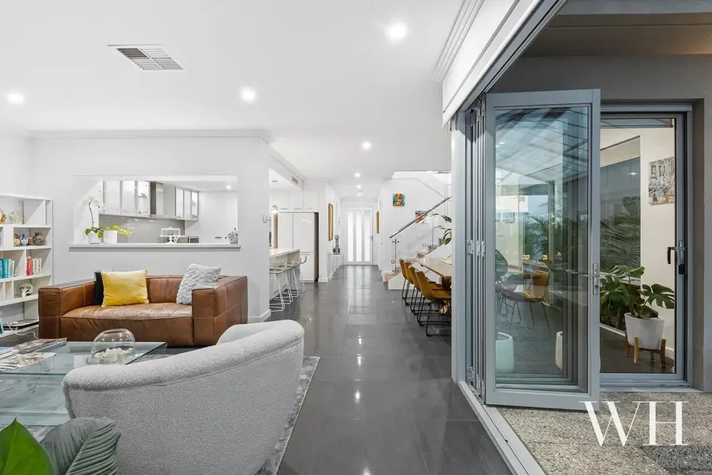 North Coogee 4房  The Lap of Beachside Luxury