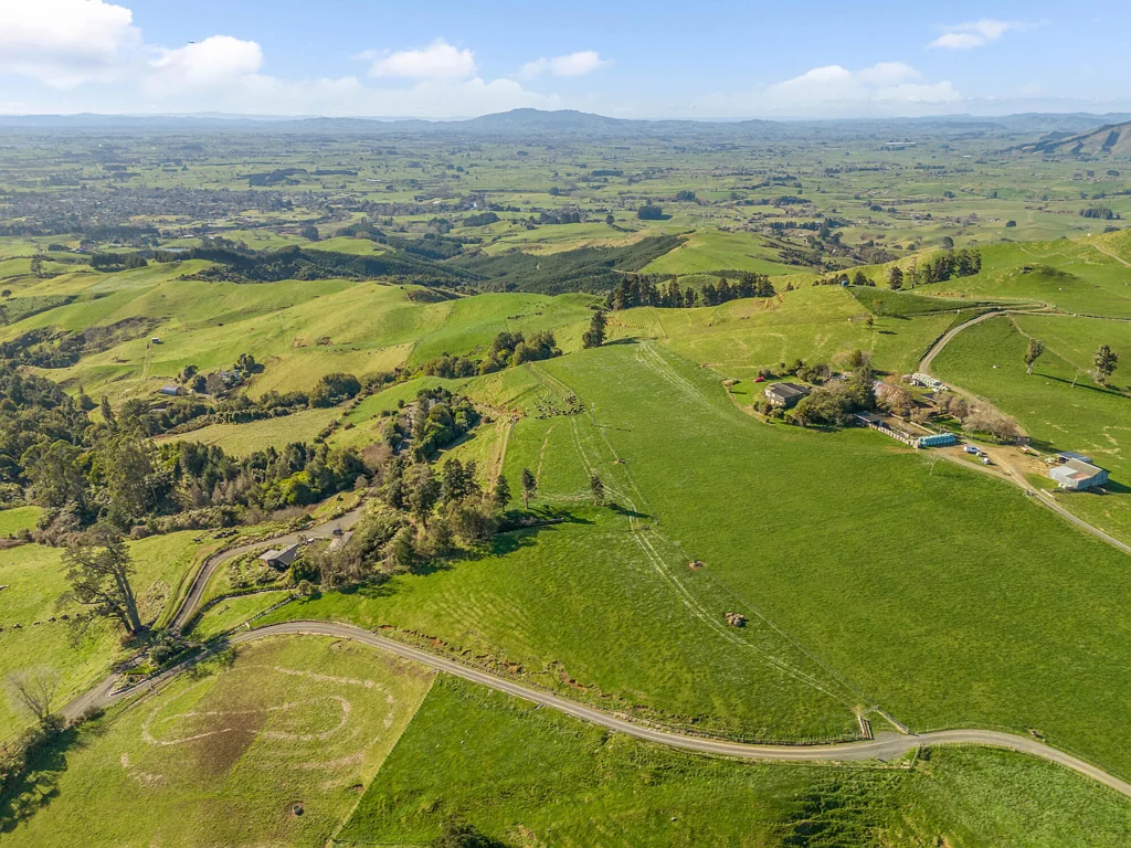 Pirongia Your view. Your land. Your dream.