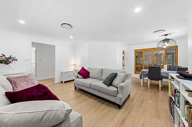 65 SILVARA CCT, CAPALABA QLD 4157, 4 Kuwarto, 2 Banyo, House