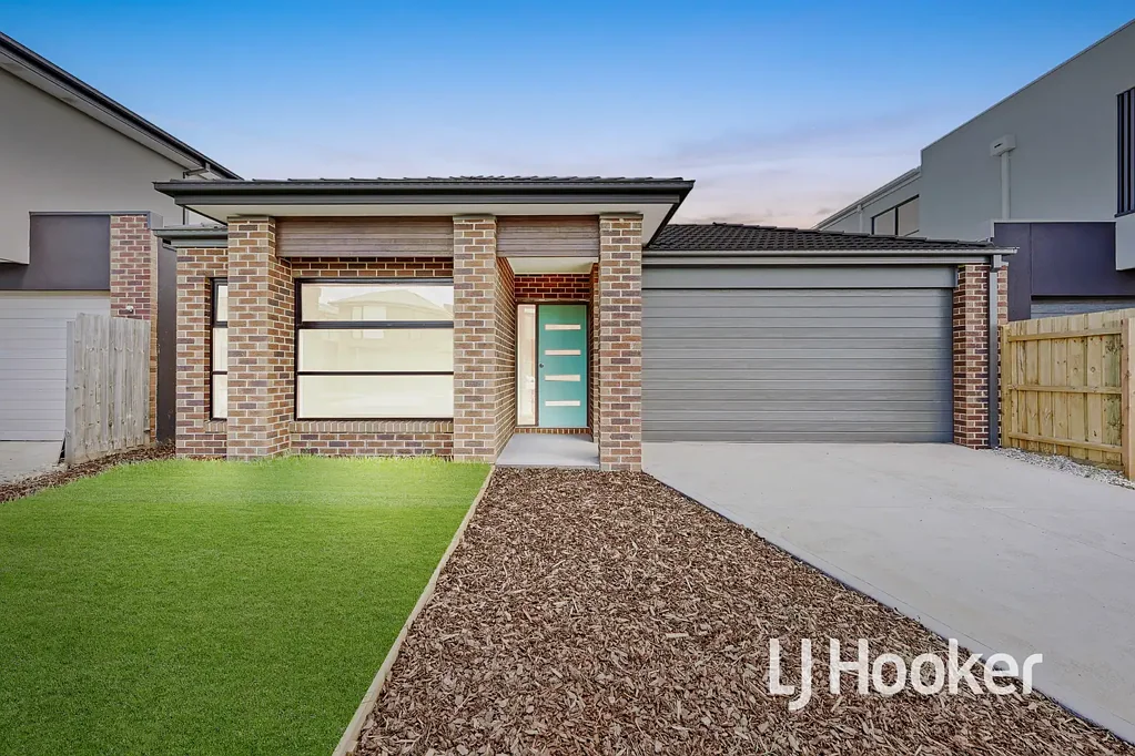 Cranbourne East 4Habitaciones Brand-New Luxury Living ! Ready to Move In!