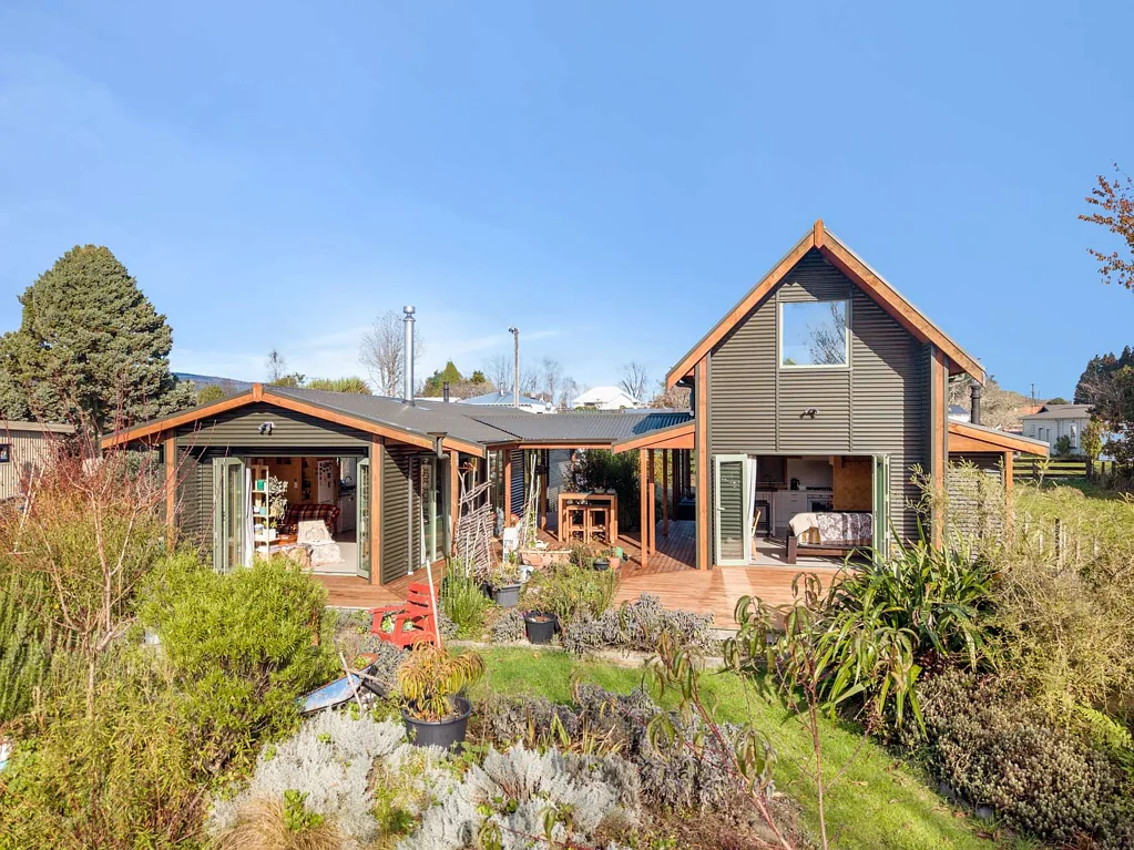 Owhango 2બેડરૂમ Architectural Retreat in the Central Plateau
