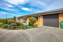 2/21 Preston Street, West End