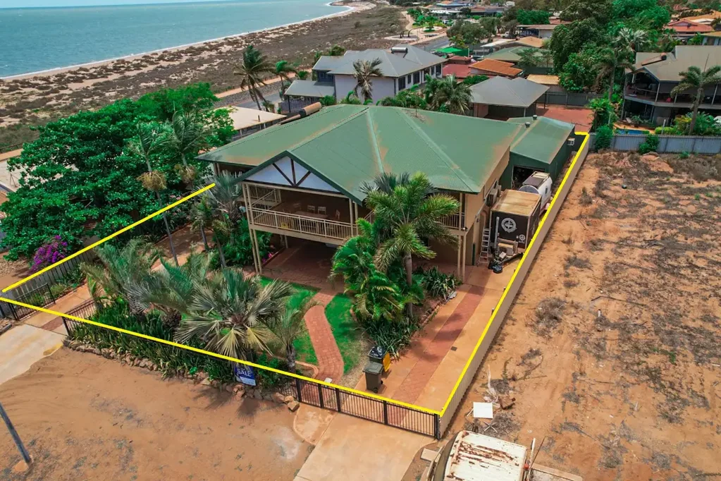 Port Hedland 4બેડરૂમ SPECTACULAR Ocean Views from Front, Back and Swimming Pool!