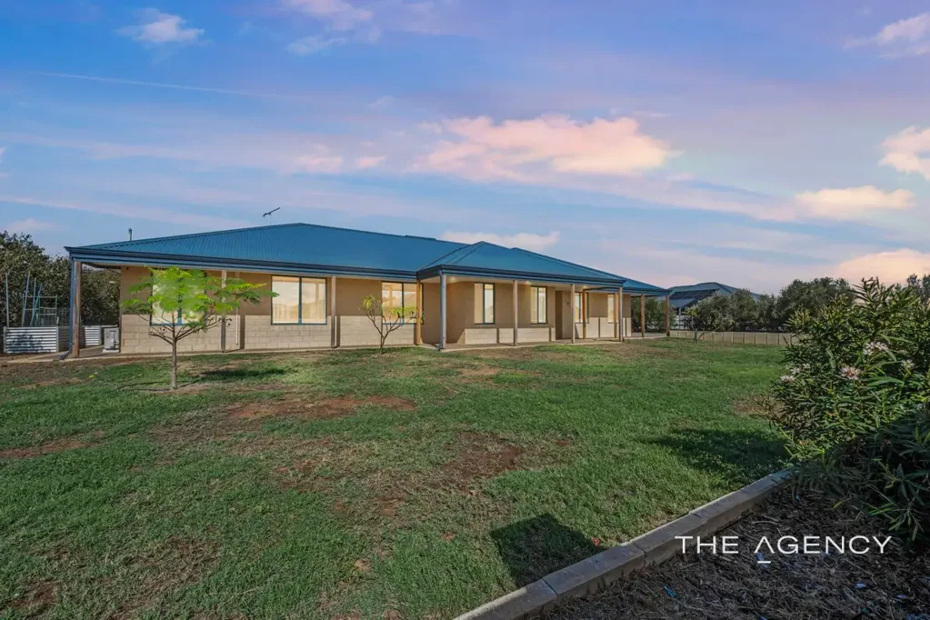 26 Dorset Drive, Deepdale, WA 6532