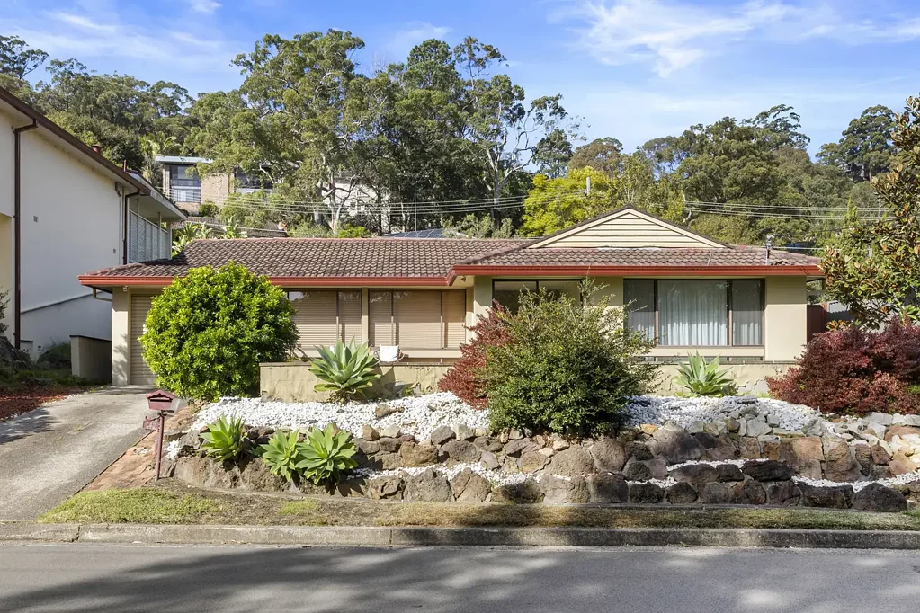 Family Comfort in a Peaceful Bonnet Bay Setting