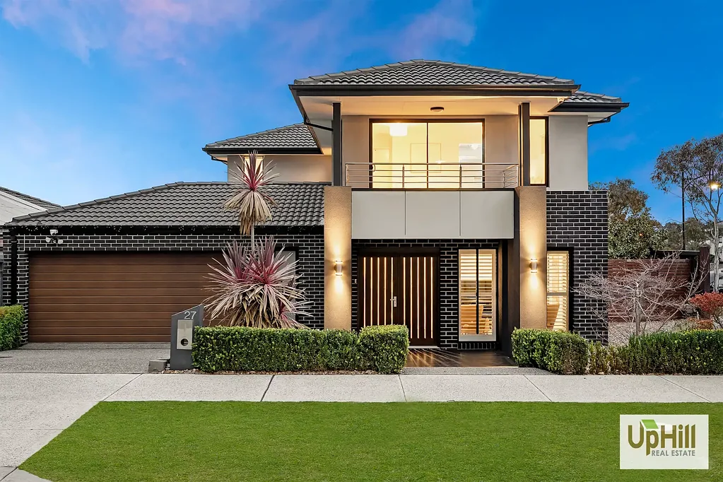 Officer 4ਬੈੱਡਰੂਮ Modern Double-Story 4-Bed Home with 4 Living Zones or optional 5th Bedroom Space