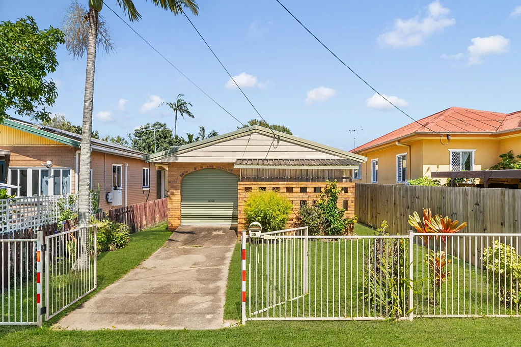 35 Tilley Street, Redcliffe, QLD 4020
