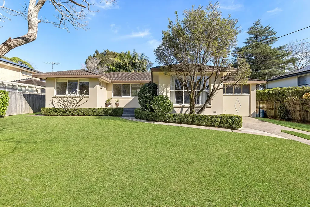 12 Aronia Avenue, St Ives, NSW 2075