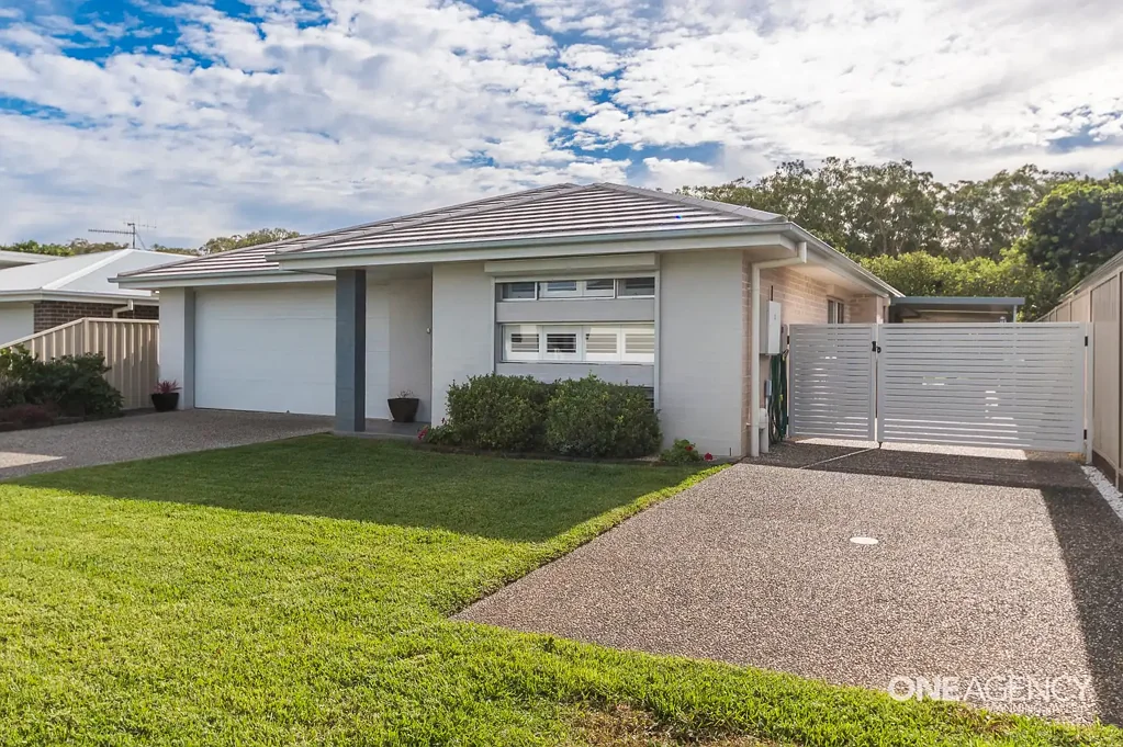 Harrington 4 Bedroom Immaculate Single-Level Home with Exceptional Entertaining & Coastal Comfort