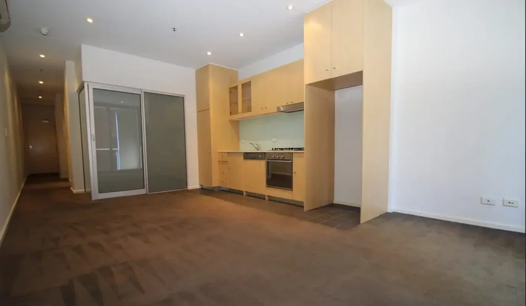 Great location 2 Bedroom apartment in the heart of the East End