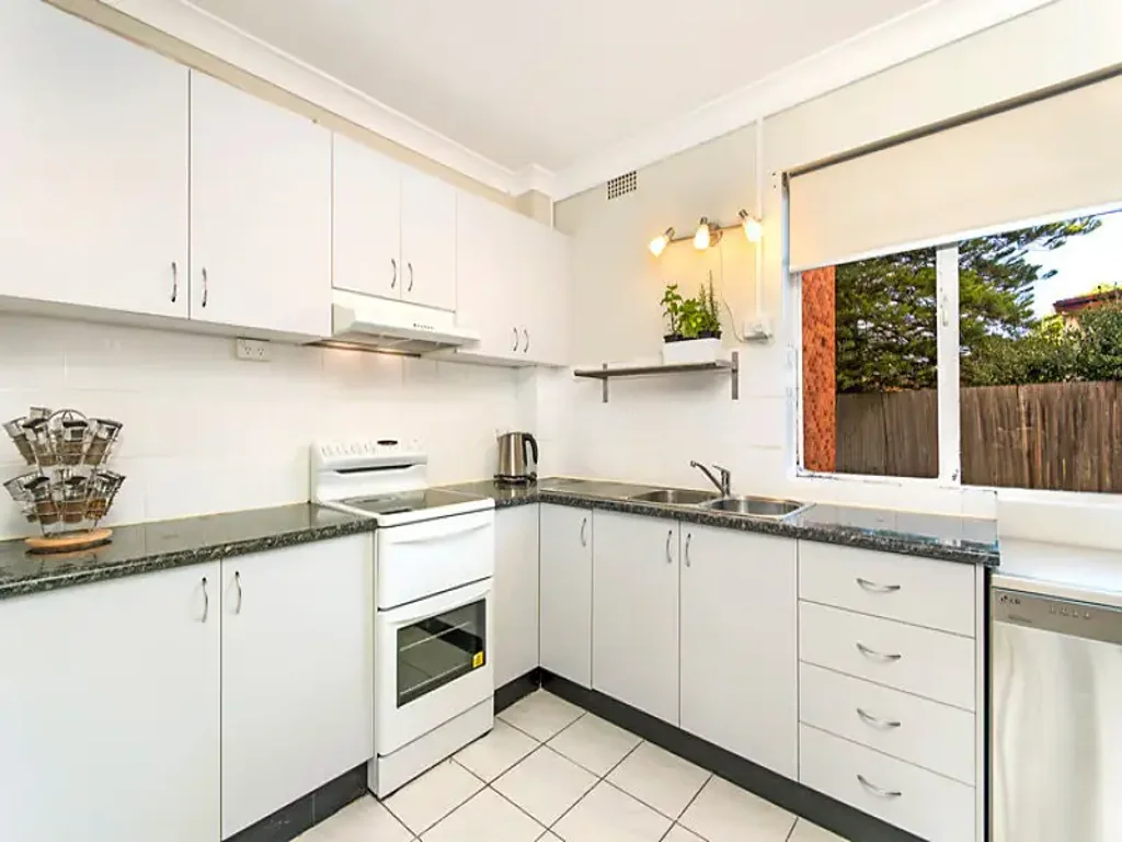 Spacious Ground Floor Living in a Convenient Location