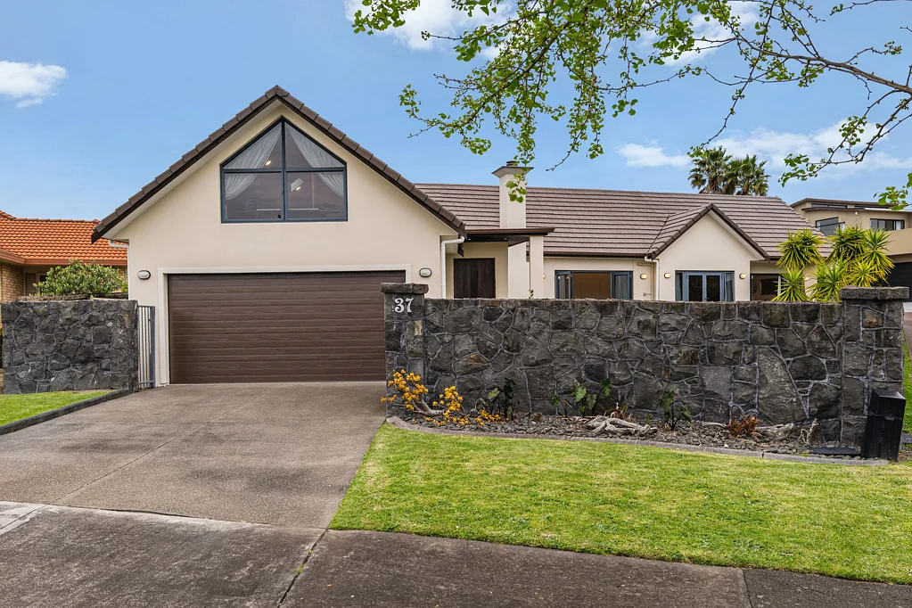 Hobsonville 4部屋 A Home That Just Feels Right