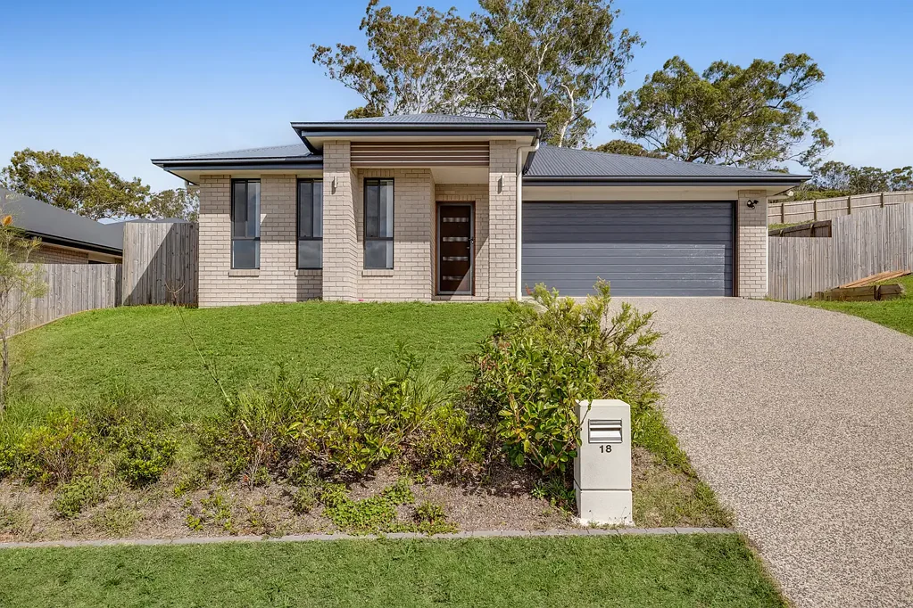 18 Broadmead Street, Glenvale, QLD 4350