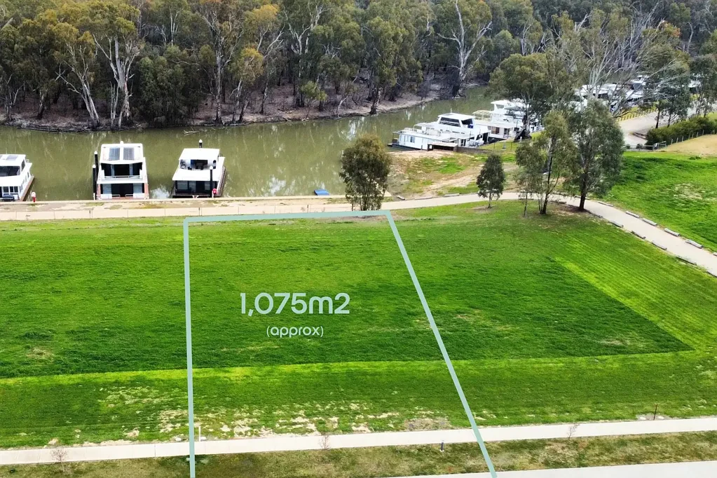 Moama Create Your Ideal Home Overlooking Deep Creek Marina