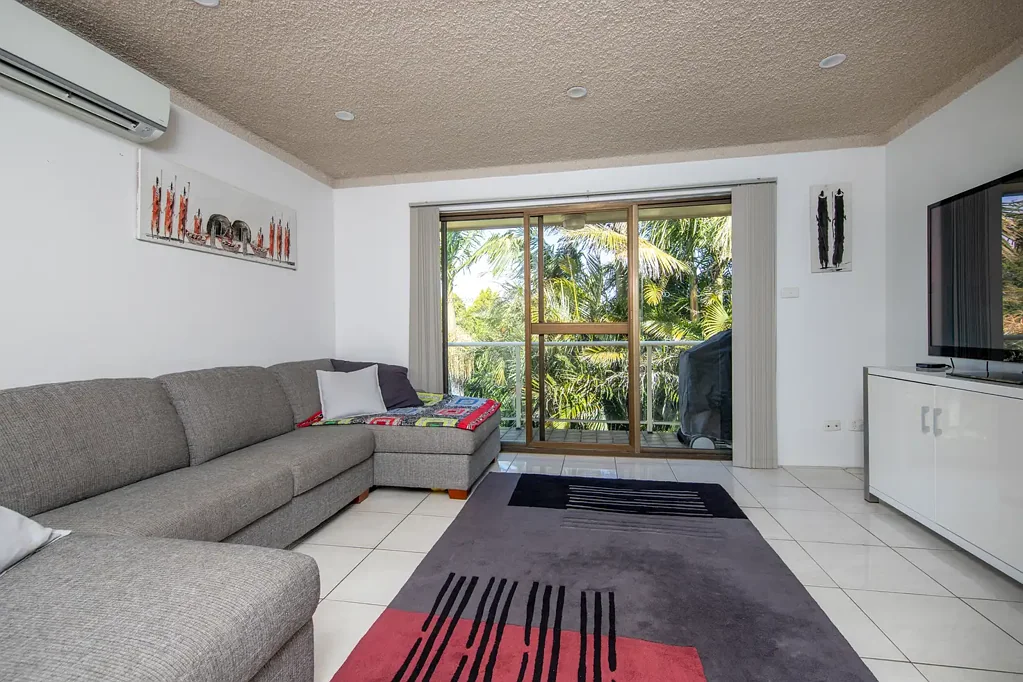 Merewether 2Habitaciones Elevated Beachside Living with Light, Space & Lifestyle