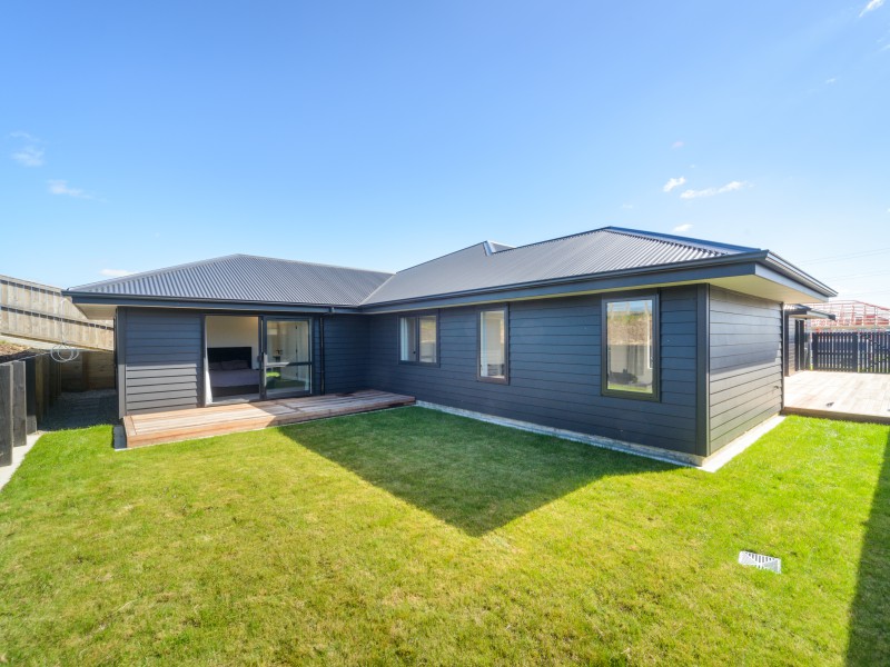 28 Atlantic Drive, Fitzherbert, Palmerston North, 4 habitaciones, 0 baños