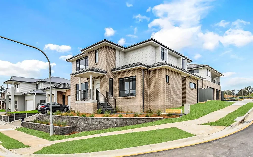 STUNNING FOUR BEDROOM HOME