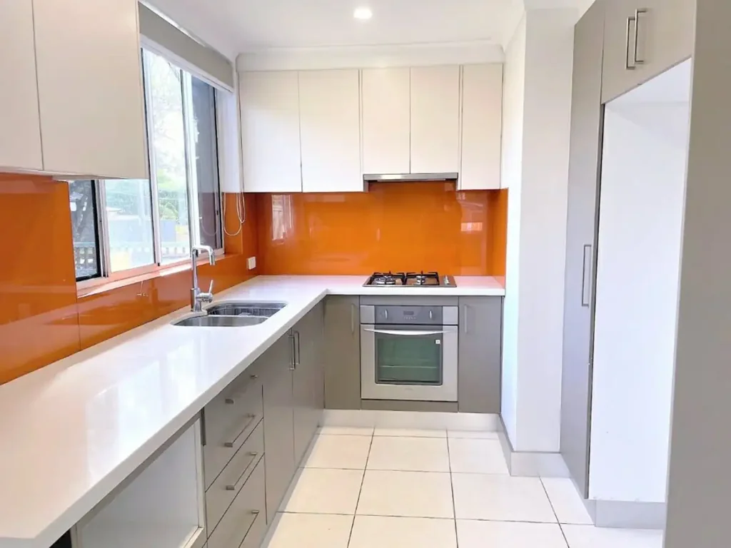 beautiful 2 bedroom 1 bathroom