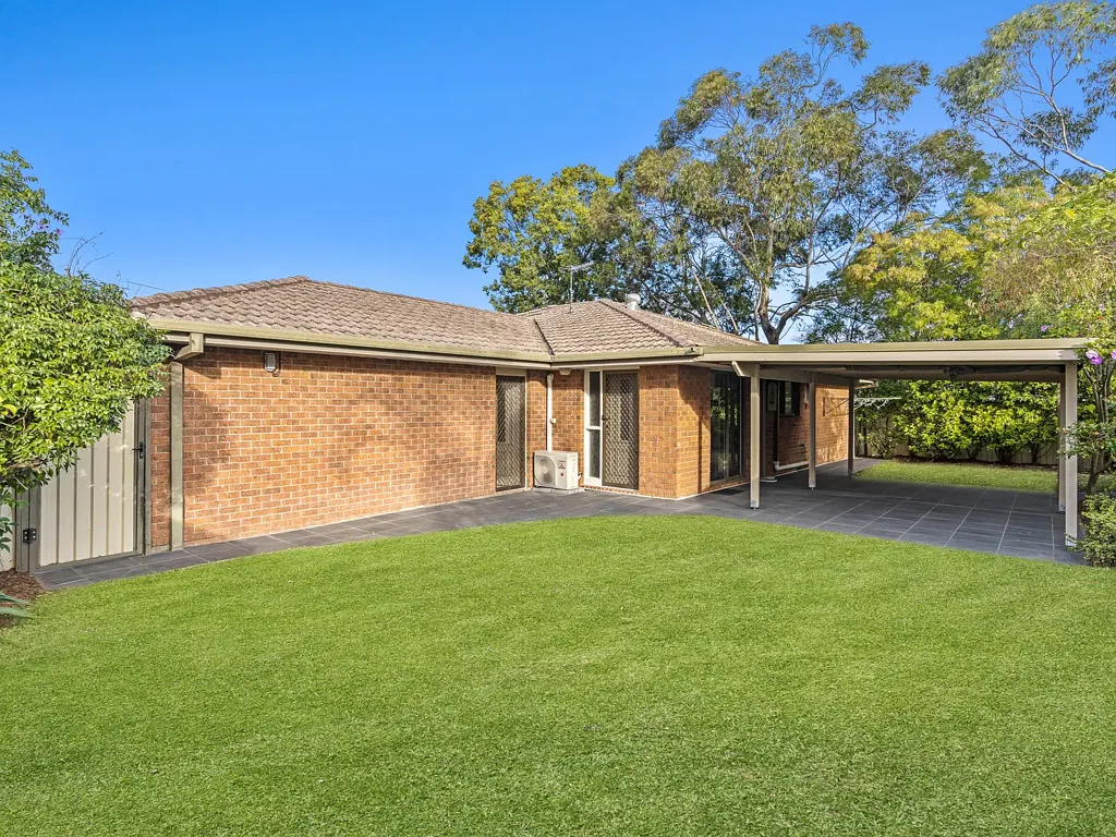 Arundel 2房  Must Be Sold! Prime Arundel Location with Side Access & Endless Potential